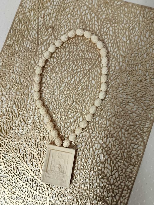 Чётки из бивня мамонта