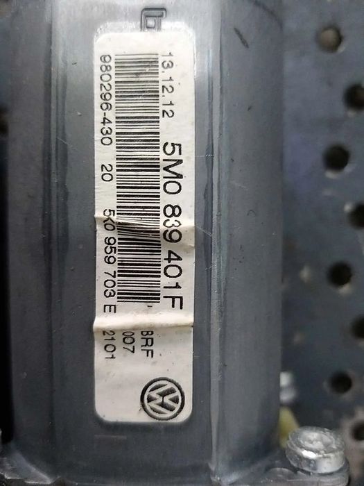Motoras macara stanga spate vw golf 6 plus 5k0959703e 5m0839401f 5k0959795 0130821431