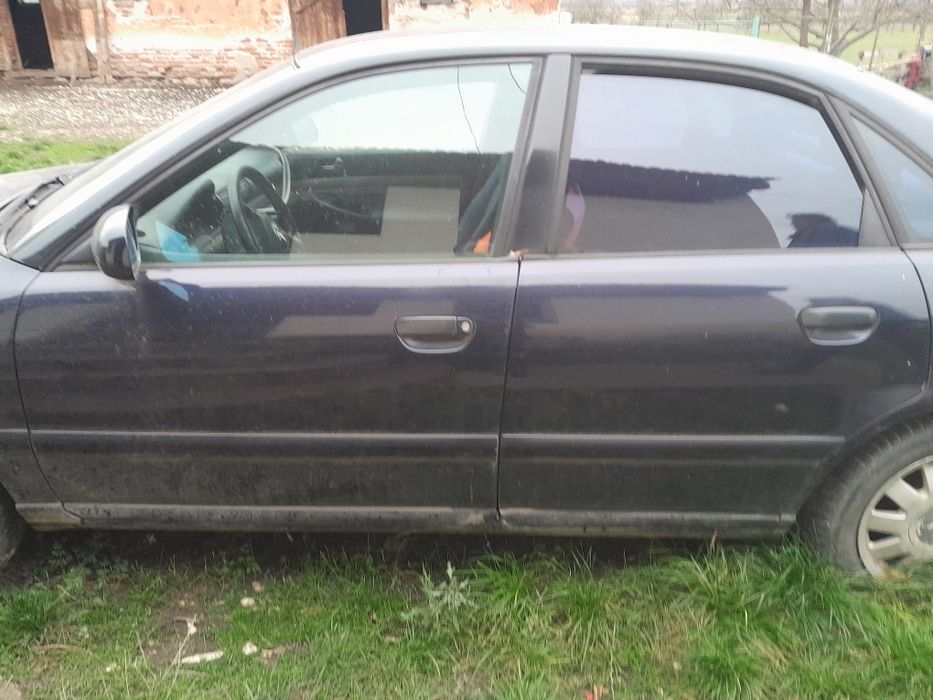 Vând Audi a4  motor 1.9