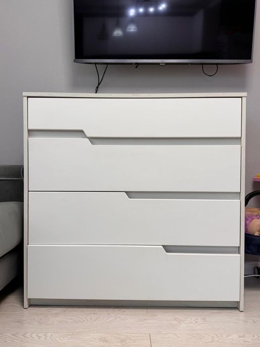 Продам спальный гарнитур