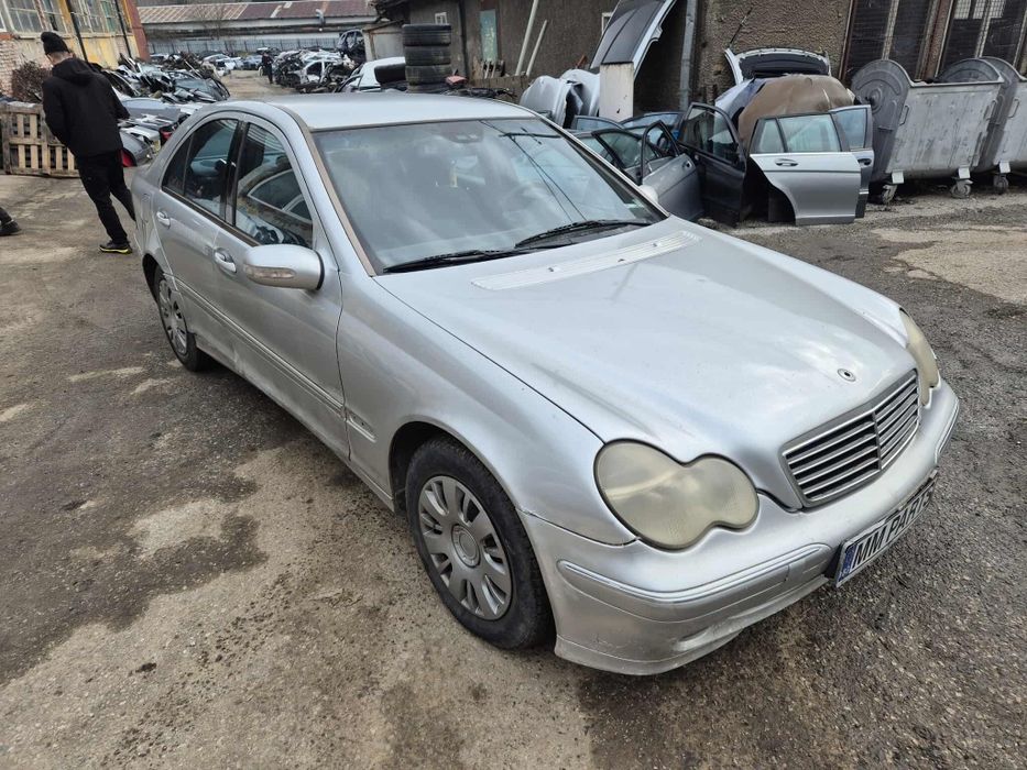 Mercedes W203 C220CDI 143кс 611 седан автоматик ЧАСТИ!