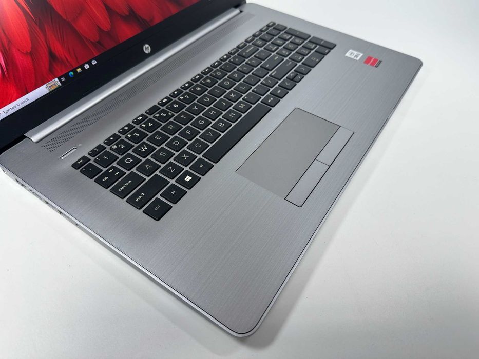 Laptop HP Probook 470 G7 i5-1020u 32 gb ram ddr4 1 tb ssd Radeon Serier Ecran Mare 17 inch Full HD Gama business Windows 11 Factura si Garantie 1 an