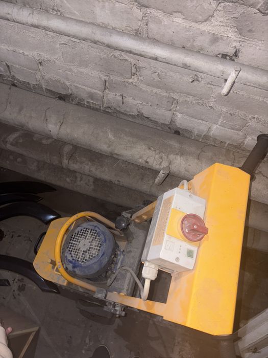 Мозаично-шлифлвальная машинка сплистоун