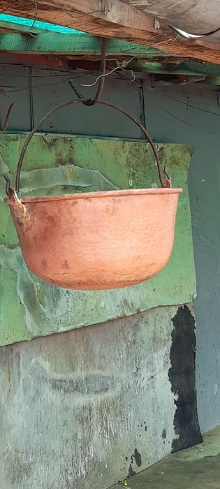 Vand cazane de tuica din cupru alimentar are 130l cu fundu de 3mm pere