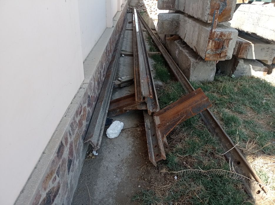 Подкранний балка 60 лик 6 дона . стойкала 40х40 4 дона Темир стойка 2