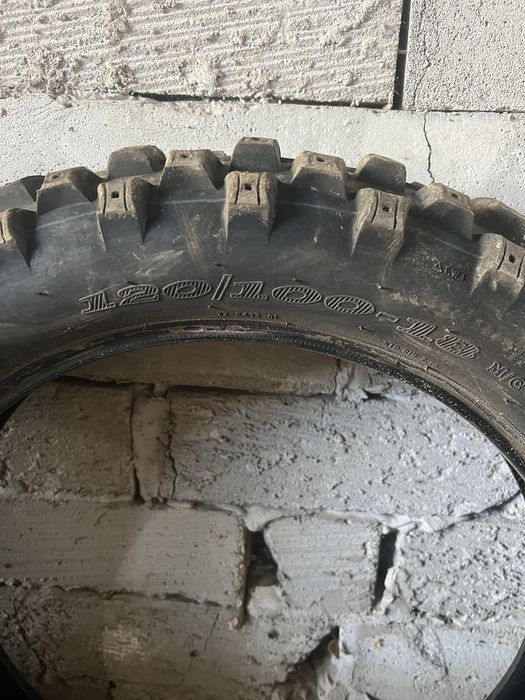 Продам эндуро резина на 18