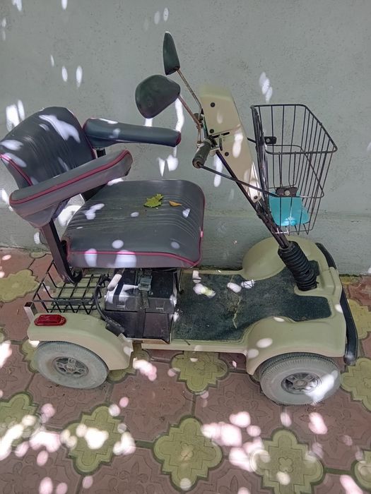 Căruț electric pentru persoane cu dizabilități  pentru mai multe informații  0762060985