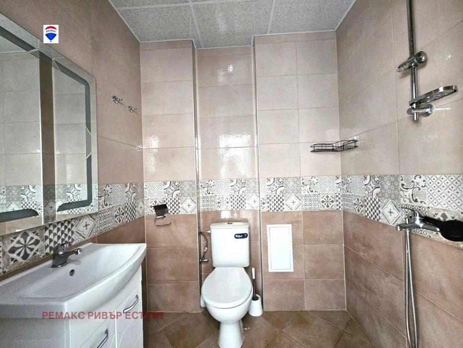 Продава се Двустаен апартамент в Русе, Дружба 3 - 61 кв.м за 1015 €/кв.м - Снимка #8