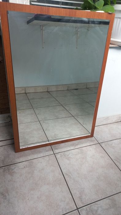 Закачалка за ключове,огледало,чайник,