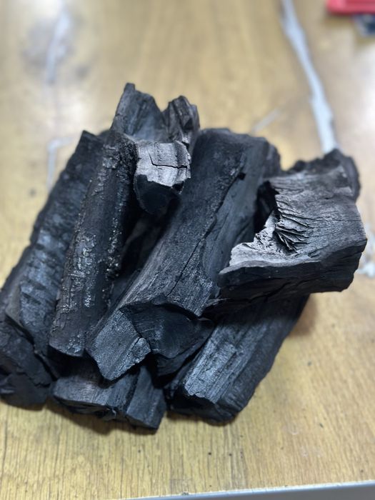 Деревесный  уголь  pista ko'mir Fargonada