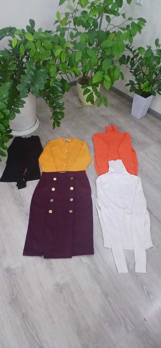 Отдам даром женские вещи