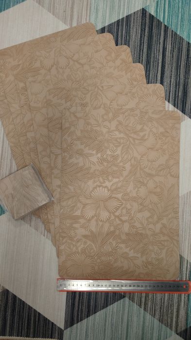 Set 6 covorase din poliester pentru farfurii și pahare