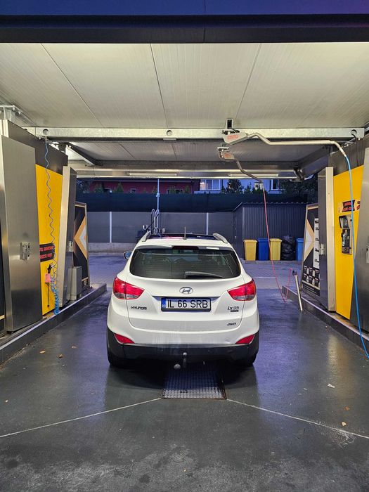 HYUNDAI ix35 2012 — imagine 2