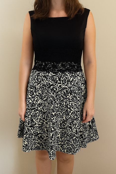 Елегантна рокля – размер М