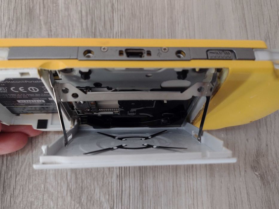 Sony PSP 2004 конзола