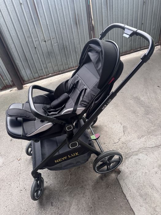 Продам коляску новая срочно