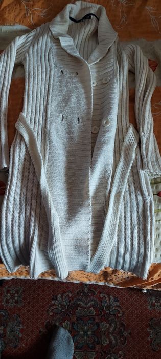 Jerseu alb cu cordon