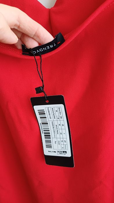 Нова! Рокля с етикет