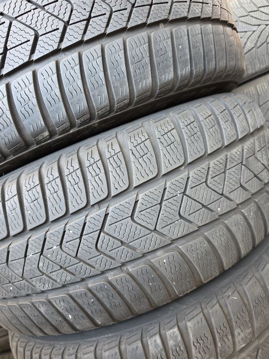 2 Броя 245/45/18 Pirelli 6,5mm 22dot