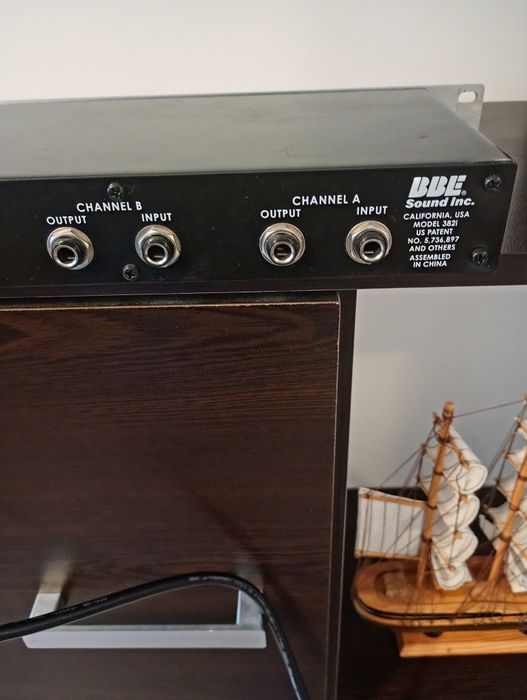 Vând procesor sonic maximizer BBE 382i