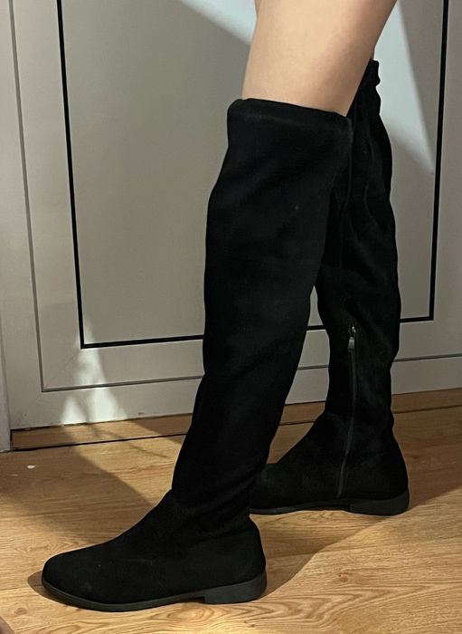 Дамски черни високи ботуши чизми