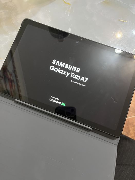 Продам samsung galaxy tab A7