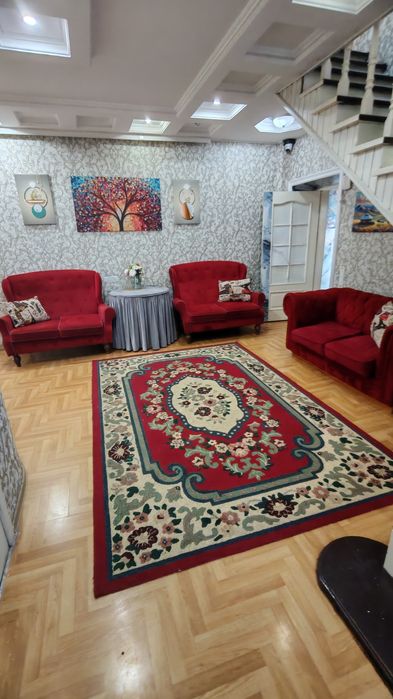 Сдаётся Коттедж с Огромным Залом