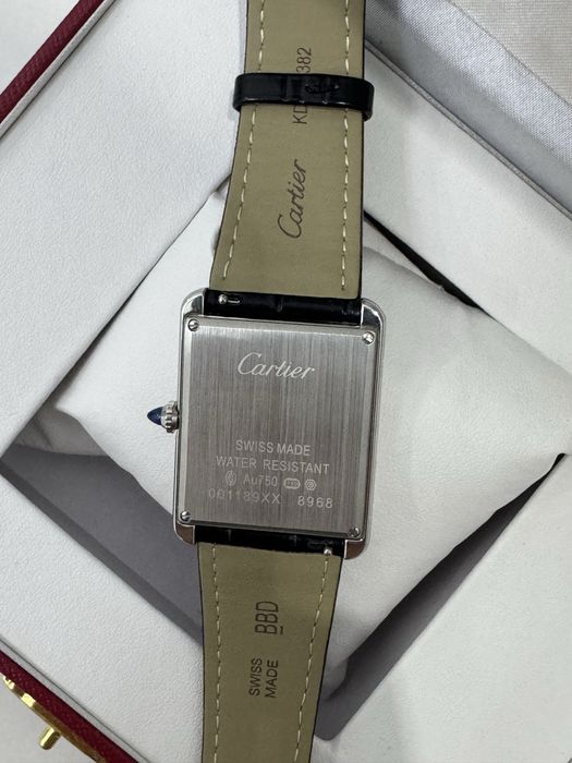 Часы Cartier tank черный