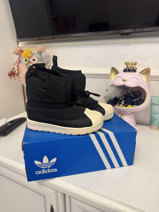 Продам ботинки детские adidas 30 размер