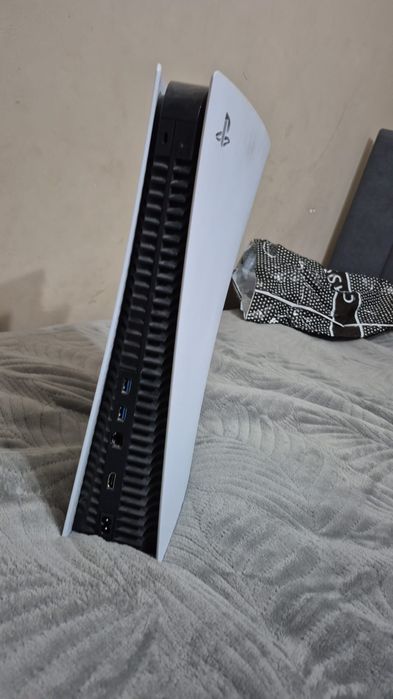 Продам пс5 2джойстика