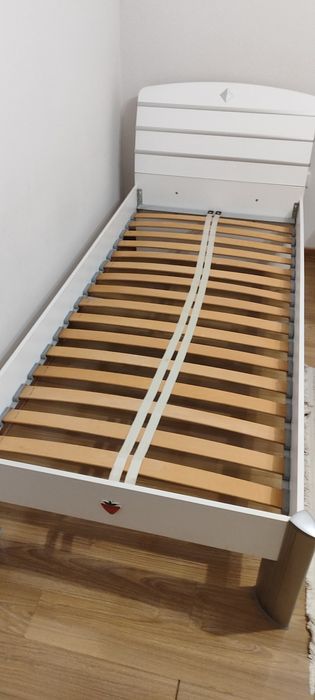 продам кровать CILEK, без матраса