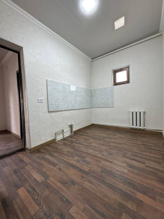 Участок 1,8 соток, ДОМ 3 ком.(+1). Янгихает р-н (Сергели), ул. Маркази