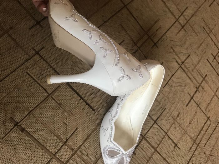 Продам туфли женские