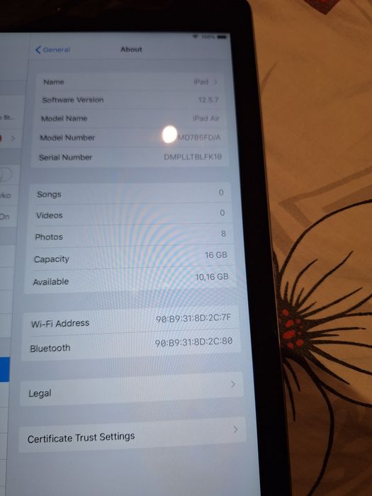 Продавам .ipad air 16gb