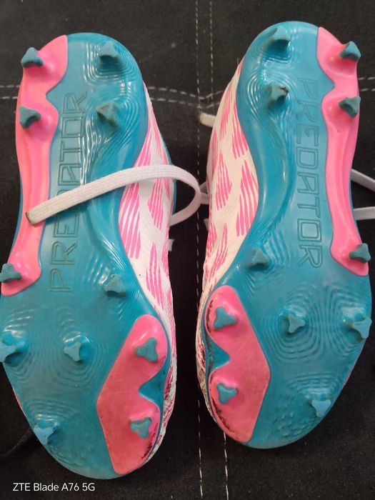 Бутонки адидас 32  номер