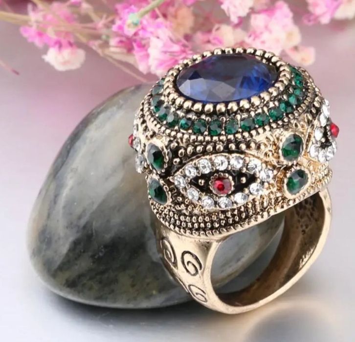 Броши  роскошные