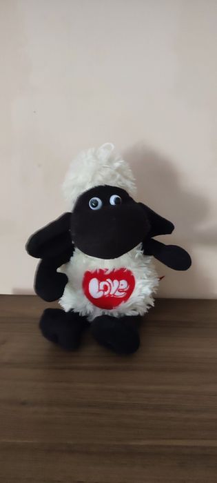 Овцата Шон, Луиджи, капитан Америка