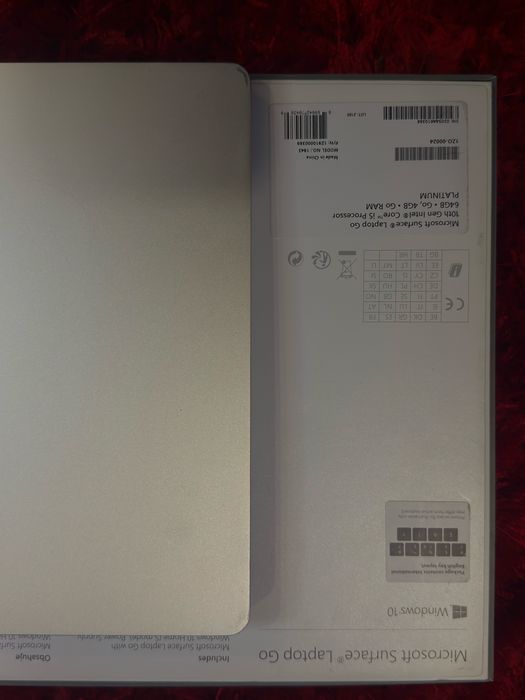 Microsoft Surface Laptop Go – Intel Core i5 / 4 GB RAM / Touchscreen