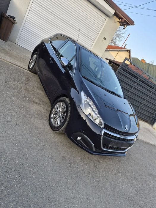 Peugeot 208 / 12.2018 / 1.2 Benzină 82cp / Euro 6 / Clima / Cameră / Pilot / Jante