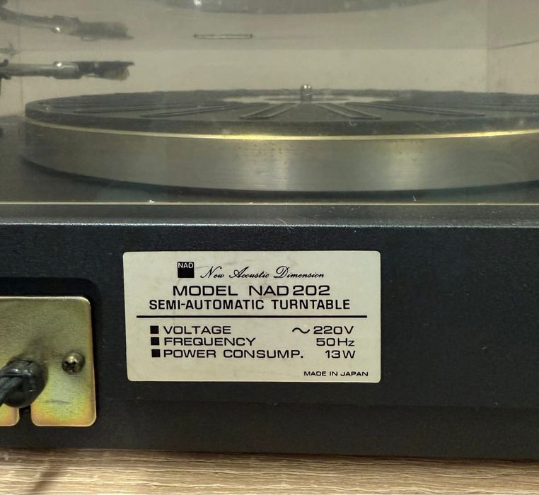 Ретро грамофон NAD 202 - ремъчно задвижване - Made in Japan