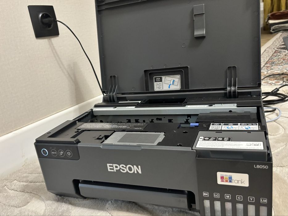Продам принтер Epson L8050