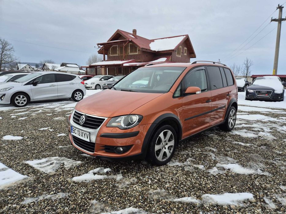Touran Cross 1.9 Diesel,105 cai