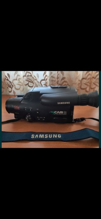 Продам видеокамеру Samsung