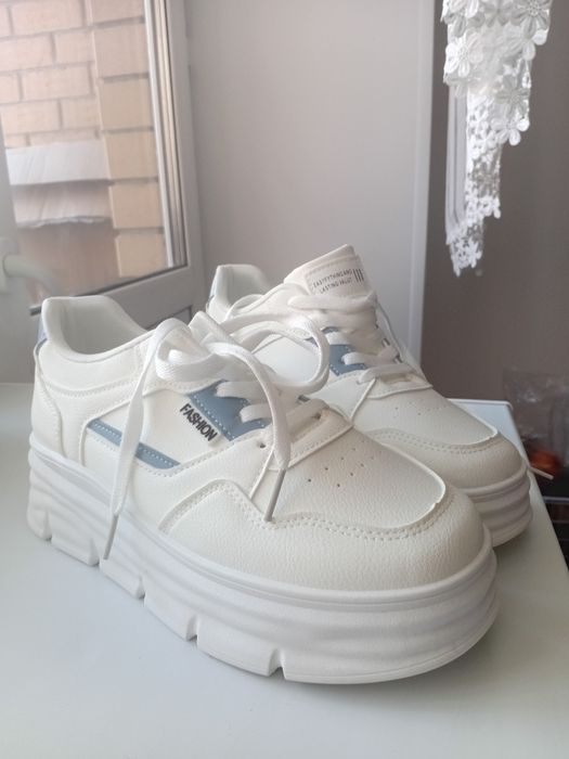 Продам обувь новую