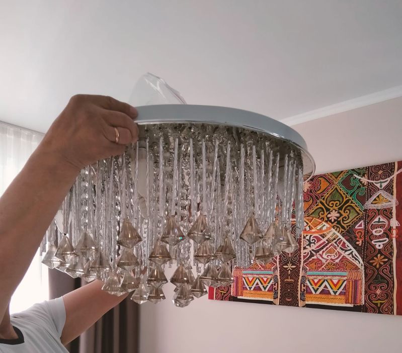 Люстра в идеальном состоянии