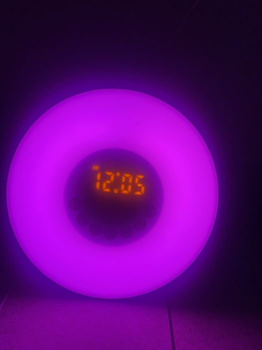 Ceas deșteptător/  lampa cu lumină răsărit & Radio FM