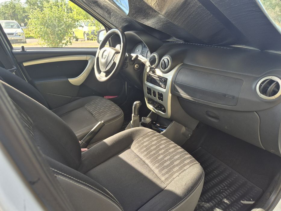 DACIA Logan 2011 — imagine 4