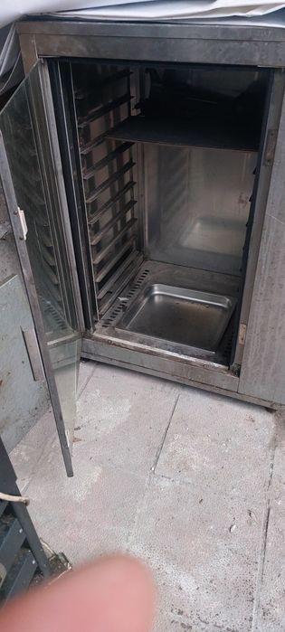 Втасател за закуски