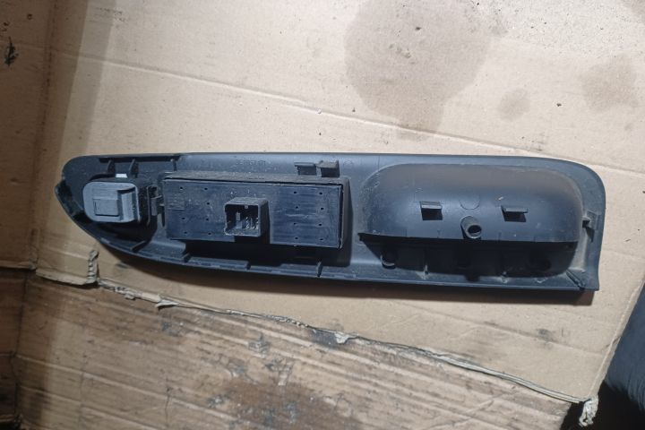 Butoane geam sofer Volkswagen VW Passat B6 [2005 - 2010] Sedan 4-usi