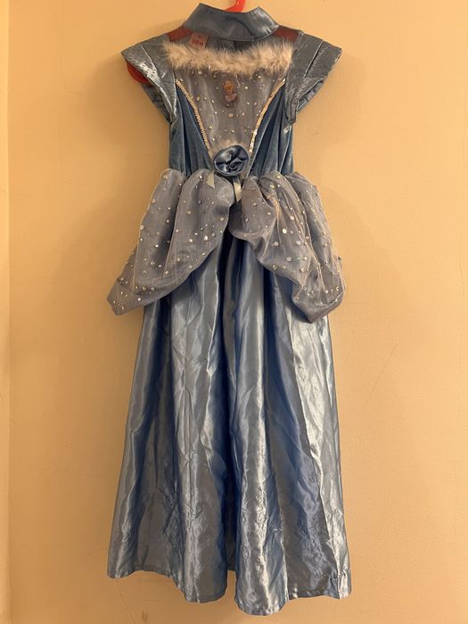 Платья Анны, Авроры, Золушки, Рапунцель, Бэль